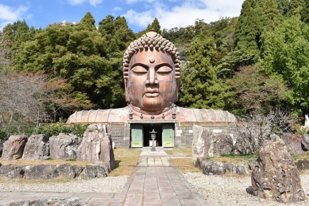 ハニベ岩窟院