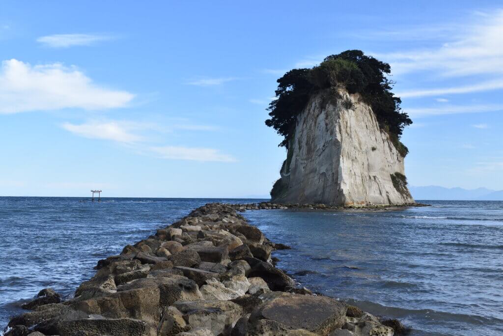 見附島